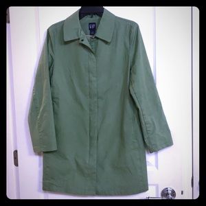 Gap raincoat